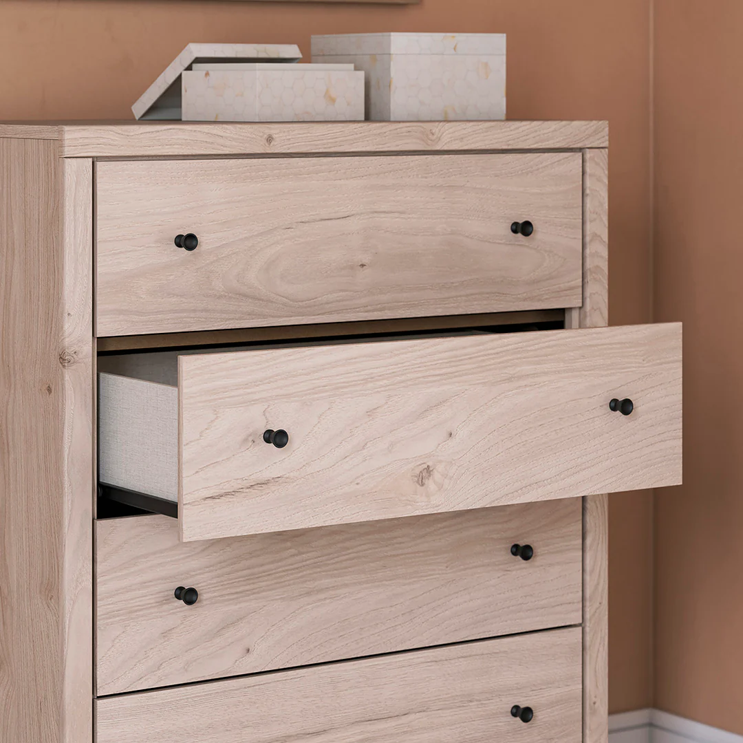 Arloster Chest - Image 8