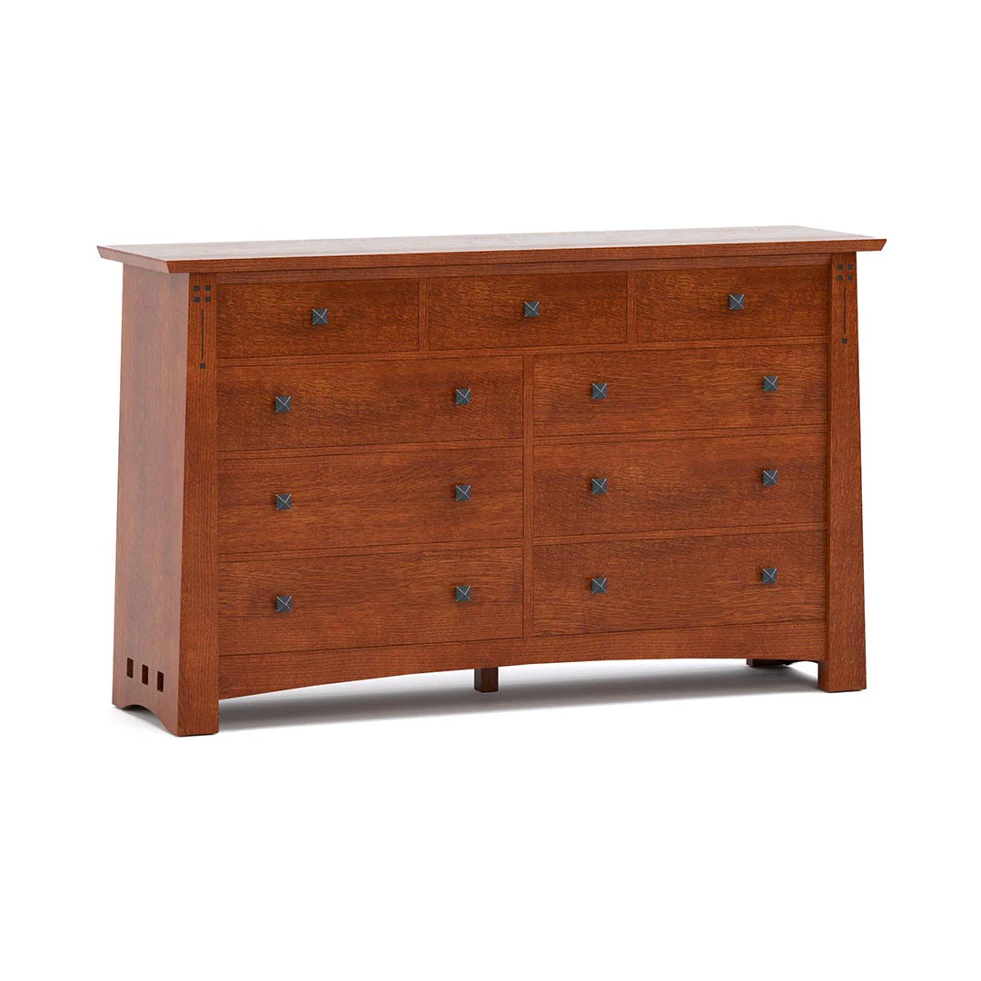 Highlands Master Dresser
