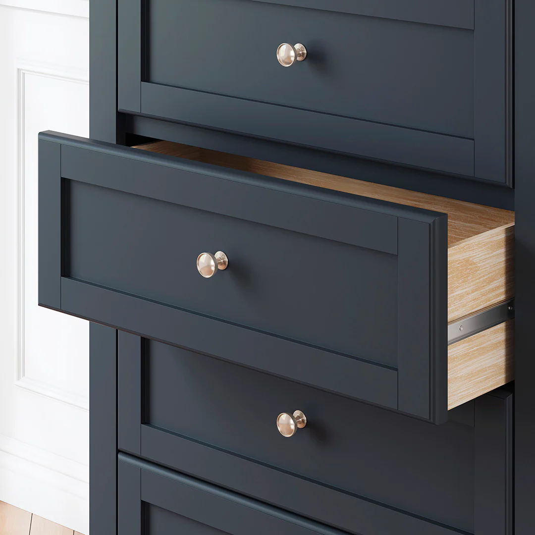 Landocken Chest - Image 8