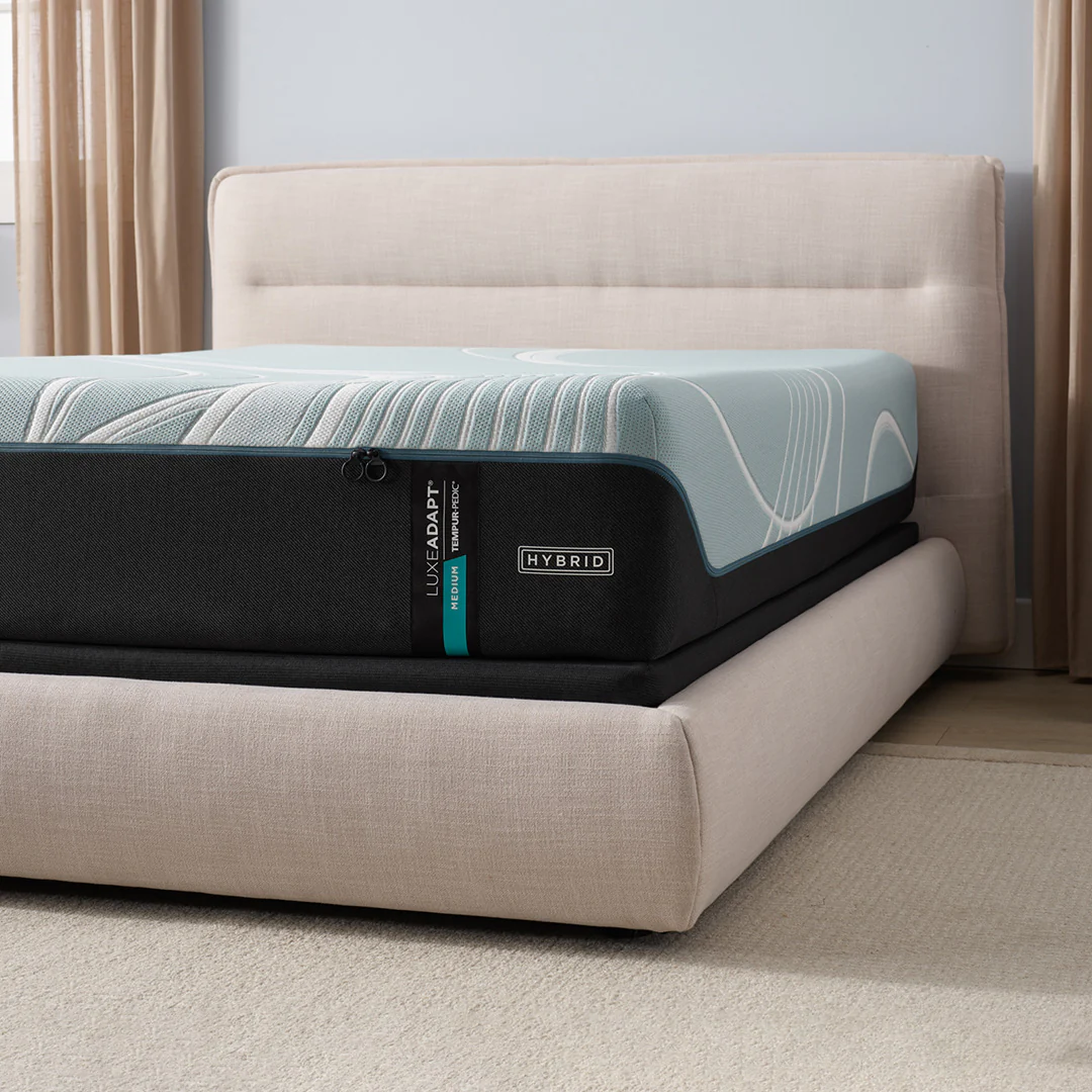LuxeAdapt Medium Hybrid Mattress - Image 4