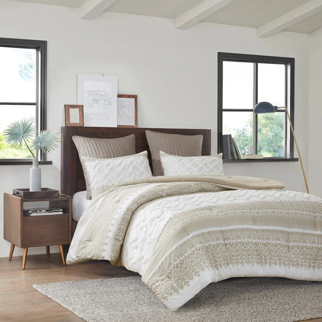 Mila Comforter Set