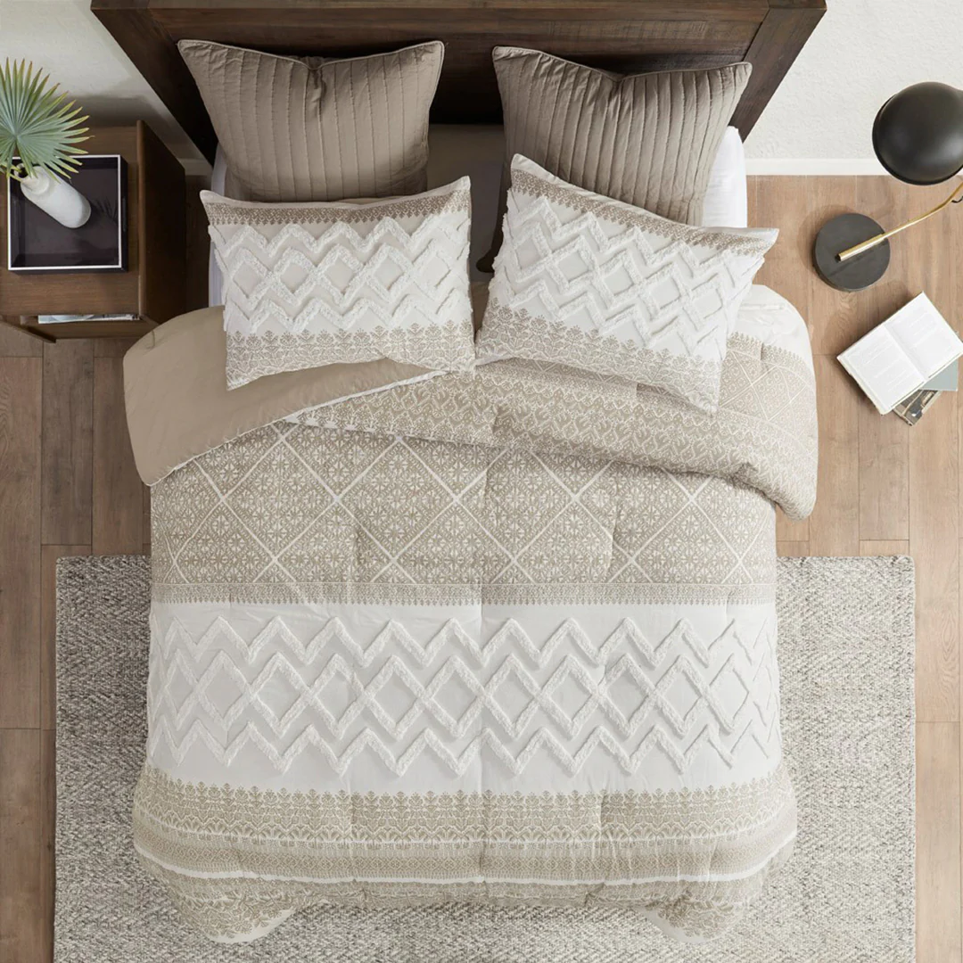 Mila Comforter Set - Image 3