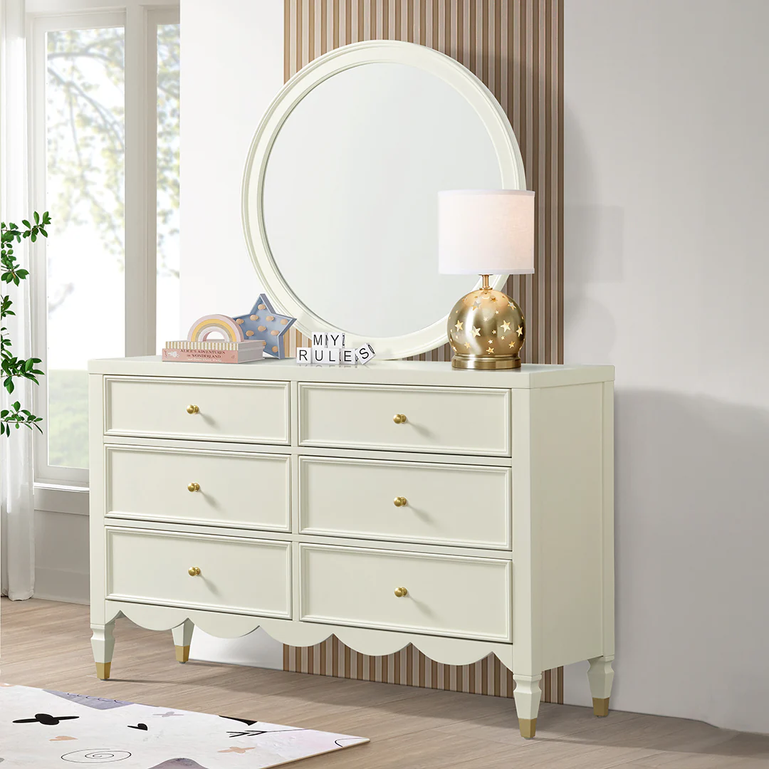 Olivia Dresser - Image 3