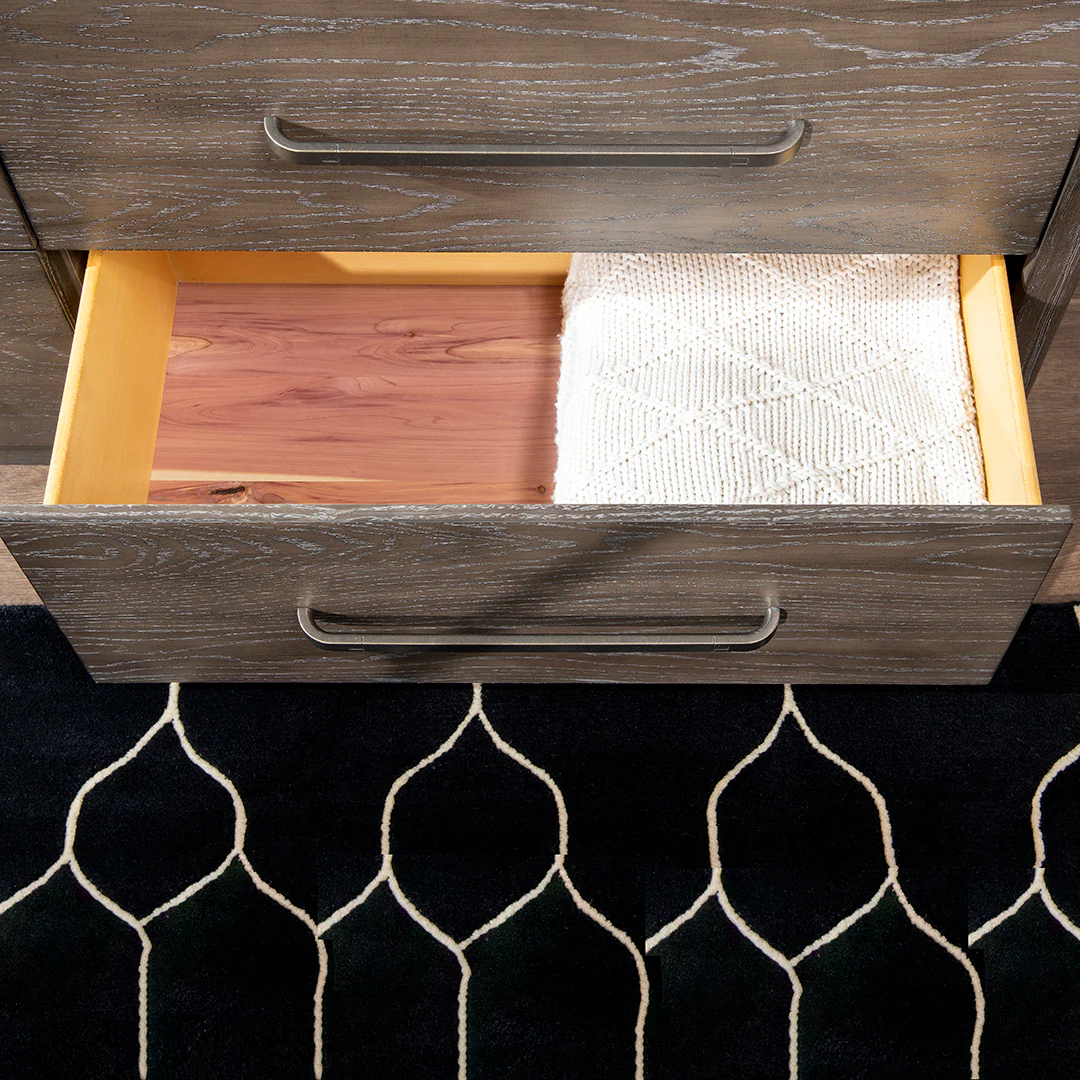 Outlook Chest - Image 5